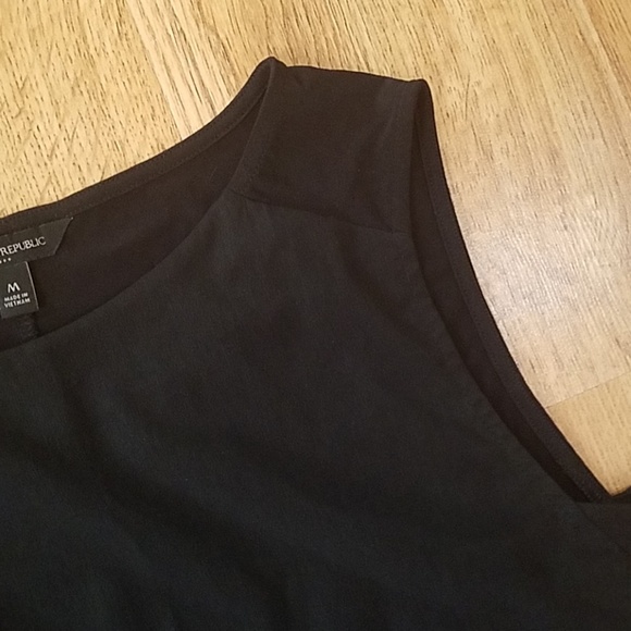 Black Banana Republic Sleeveless Blouse - Picture 3 of 6
